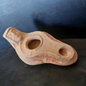 Byzantine Oil Lamp (5th Century AD) – Red Clay – Figural Handle with Face – Original Earthen Deposits