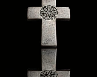 Collier Ethnique Vintage Avec Une Croix - Occasion - Style Unique Et Ancien