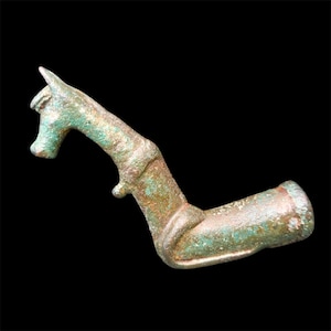 Ancient Luristan Bronze Sharpener – Horsehead Tool (9th–7th c. BC)