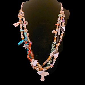 Rare Collier Amérindien Santa Domingo - Multi-pierres naturelles - Fétiches sculptés - Objet collection - Cadeau spécial