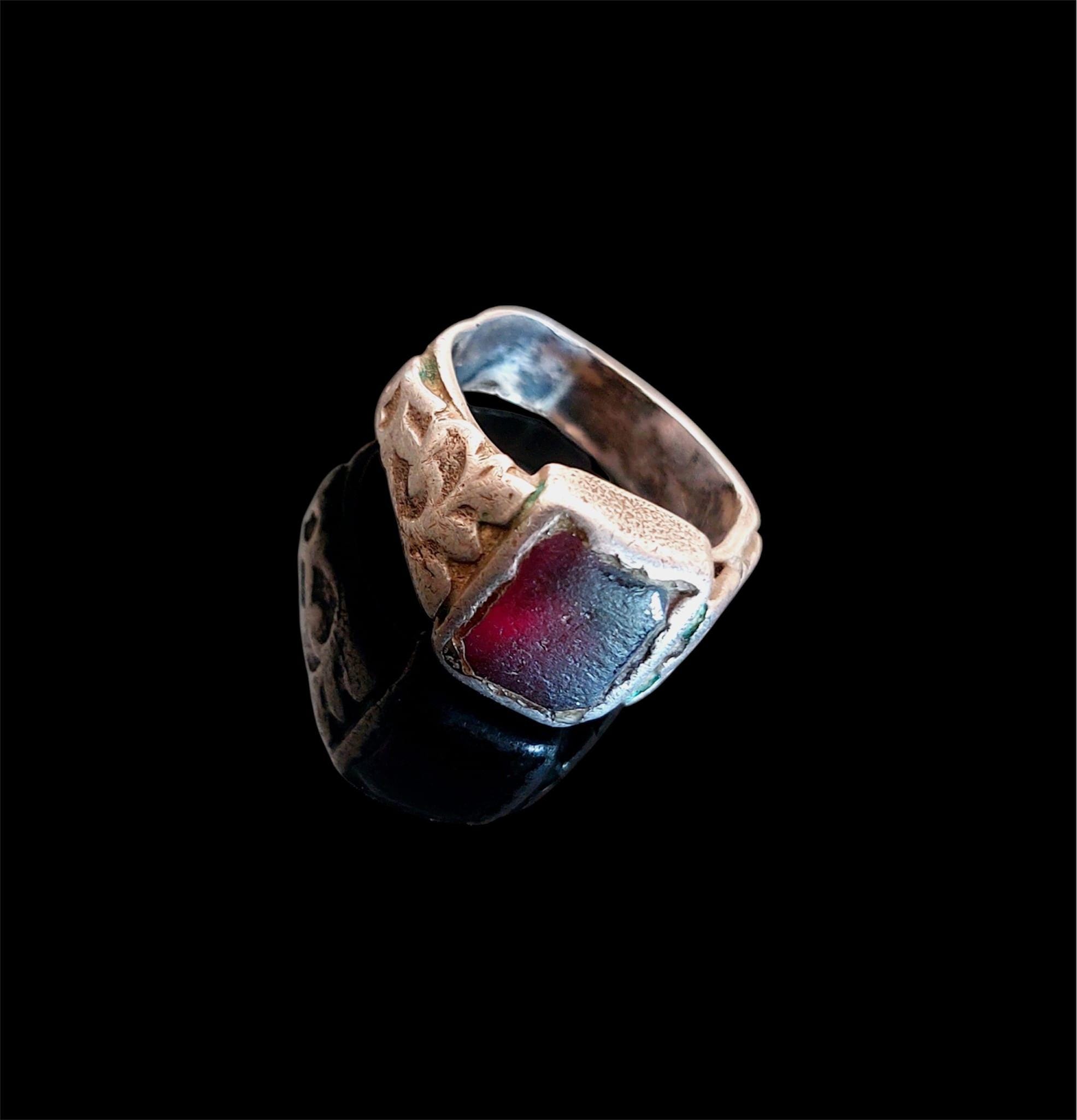 Renaissance Silver Ring – 15th–16th Century – Red Cabochon