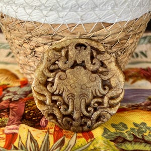Jade Pendant – Mythical Creature Carving – Chinese Art – Good Luck Charm – Special Gift