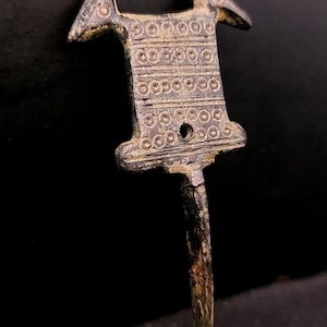 Viking Raven Pin – Decorated Bronze Brooch (circa 950–1050 AD) – With Certificate