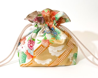‼︎値下げ‼︎ 【未使用】オニックスの美術工芸品 Choice of One Vintage Japanese Obi Upcycled Metallic Fabric