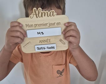 Back to school sign, first day of school, back to school souvenir, first day of school
