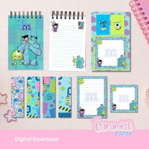 Puede incluir: Un set de papelería con personajes de Monsters Inc., incluyendo a Sulley, Mike Wazowski y Boo. La colección incluye cuadernos de espiral, blocs de notas rayados, notas adhesivas y marcapáginas con patrones en azul, morado y verde y el logo.