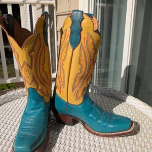 Women&#39;s Justin Cowboy Cowgirl Boots Turquoise Yellow Boots Size 6 C