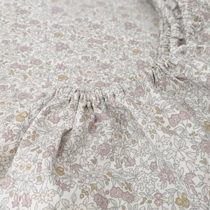 Girls Crib Bedding LIBERTY LONDON Blush pink bouquet 100% cotton bassinet sheet Changing Covers delicate Floral Mini Sheets Girls Cot Sheets