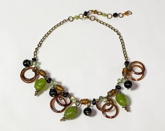 Vintage Chuck Green Glass with Black Lucite and Amber Ring Bib Beaded Necklace
