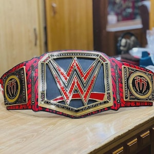 Roman Reigns WWE Championship Belt: Head of the Table, Wrestling Fan Collectible