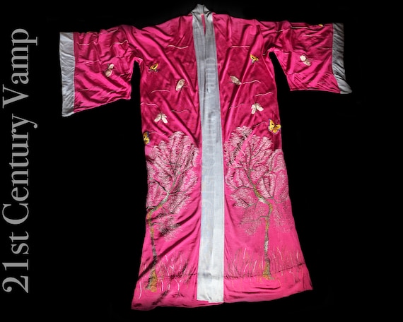 1930s Embroidered Kimono, Pink Rayon Silk Jersey.… - image 1