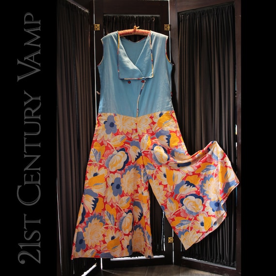 RARE 1930s Beach Pyjamas Jumpsuit. Fantastic Art D