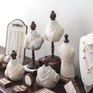 Porte-bijoux / Présentoir En Forme De Bustier Mannequin - Métal Et Tissu - Neuf Sans Emballage