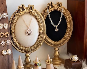 Baroque Gold Jewelry Stand: Vintage Necklace & Ring Holder