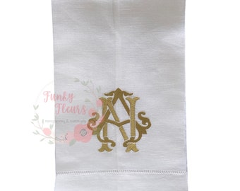 Monogrammed Hand Towel, Mothers Day Gift, Wedding Gift, Personalized Kitchen Towels, Housewarming Gift, Fingertip Towels, Embroidered Linens