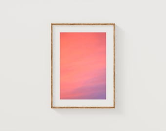 Koralle Farbverlauf bei Sonnenuntergang: Minimalistisches Farbfeld Poster