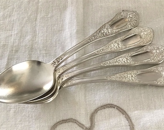 4 Antique Vintage Rogers Silverplate Teaspoons Beauty Pattern Circa 1909