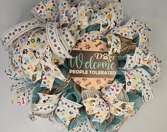 Deco Mesh wreath Handmade Welcome Dog Lovers Vibrant colors wall door Decor (24-inch)