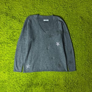Maglione con logo Max and Moi in 100% cashmere con strass.