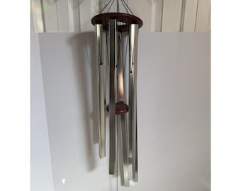 Campana de viento Lambright Chimes Mountain Serenade, hecha a mano por artesanos Amish, 44 pulgadas de largo.