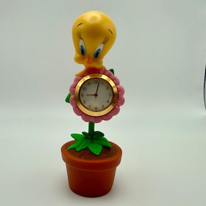 Vintage Warner Bros Tweety Bird Flower Pot Desk Clock Novelty Decor