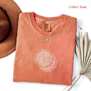 Comfort Colors Orange Slice Shirt, Retro Orange Graphic Shirt, Gift For Fruit Lover , Aesthetic Fruit Shirt, Gardener Farmer’s Tee.