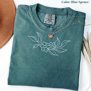Comfort Colors Minimalist Flower T-Shirt, Gifts for Women, Flowers Crewneck Shirt, Aesthetic Tee, Floral Shirt for Women, Wild Flowers Tee.
