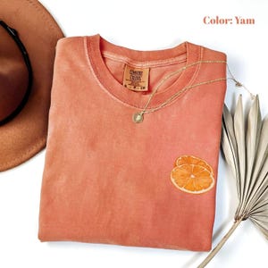 Comfort Colors Orange Slice Shirt, Retro Orange Graphic Shirt, Gift For Fruit Lover , Aesthetic Fruit Shirt, Gardener Farmer’s Tee.