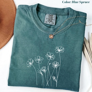 Comfort Colors Minimalist Flower T-Shirts, Flowers Crewneck Shirt, Aesthetic Tees, Floral Shirts Gifts for Women, Wild Flowers Graphic Tees.