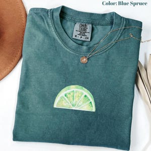 Comfort Colors Lime Slice Shirt, Retro Lime Graphic Shirt, Gift For Fruit Lover , Aesthetic Fruit Shirt, Gardener Farmer’s Tee.