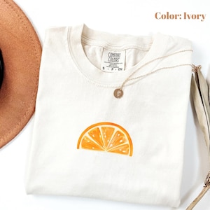 Comfort Colors Orange Slice Shirt, Retro Orange Graphic Shirt, Gift For Fruit Lover , Aesthetic Fruit Shirt, Gardener Farmer’s Tee.
