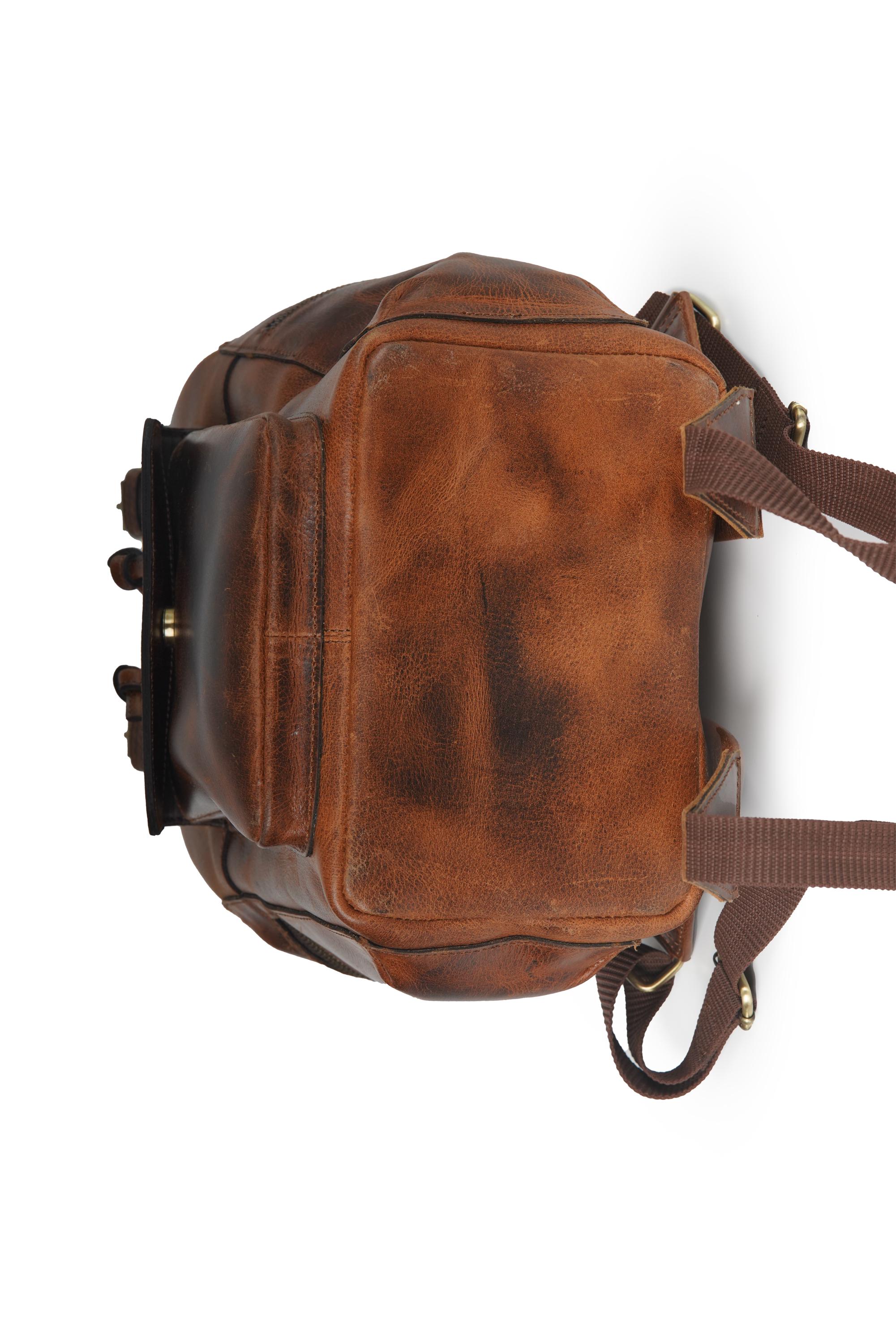 ハンドメイドブラウンレザーバックパック - 男女兼用ヴィンテージ