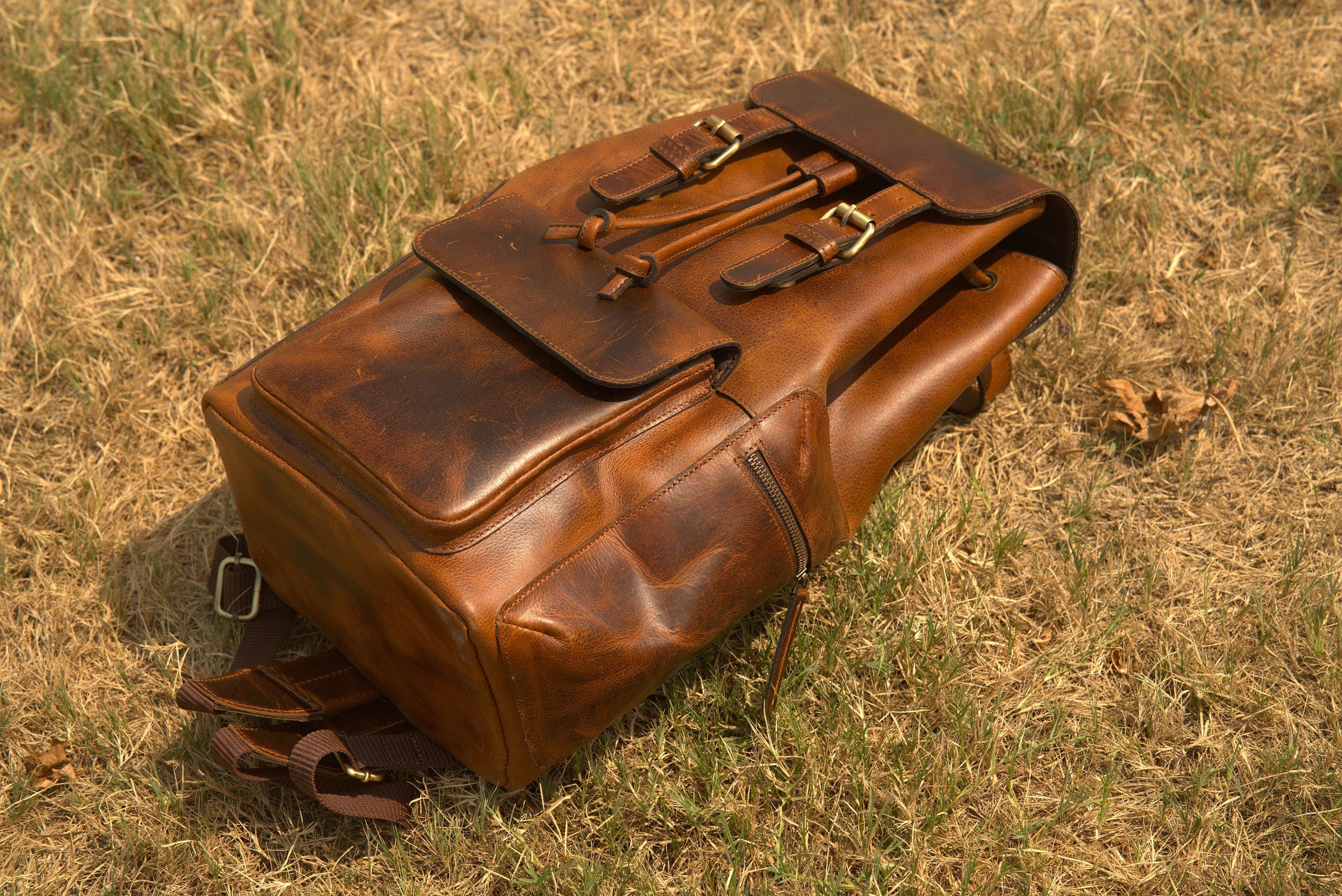 ハンドメイドブラウンレザーバックパック - 男女兼用ヴィンテージ