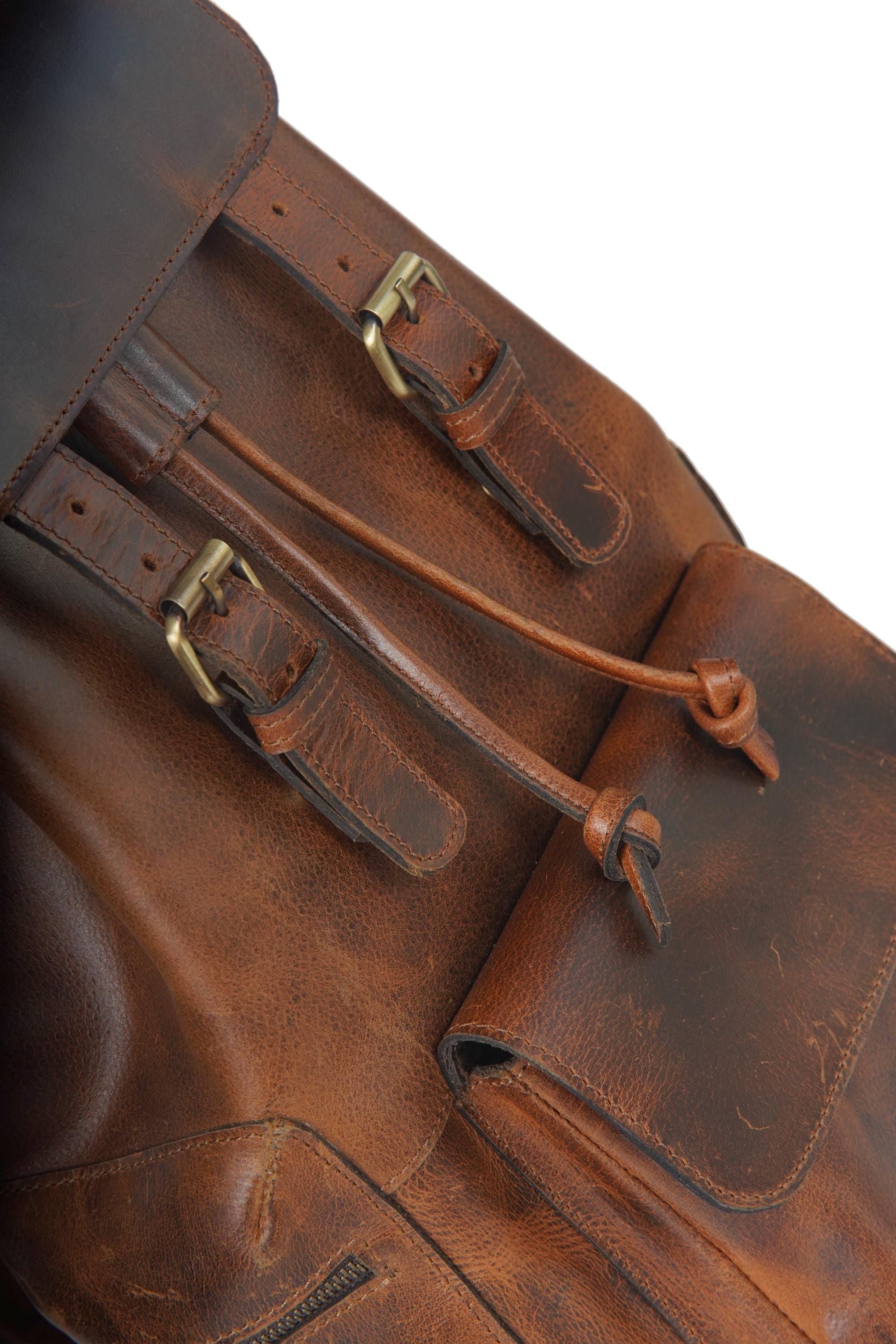 ハンドメイド　ブラウンレザー フラップバックパック ハンドメイド ブラウンレザー フラップバックパック リュックサック