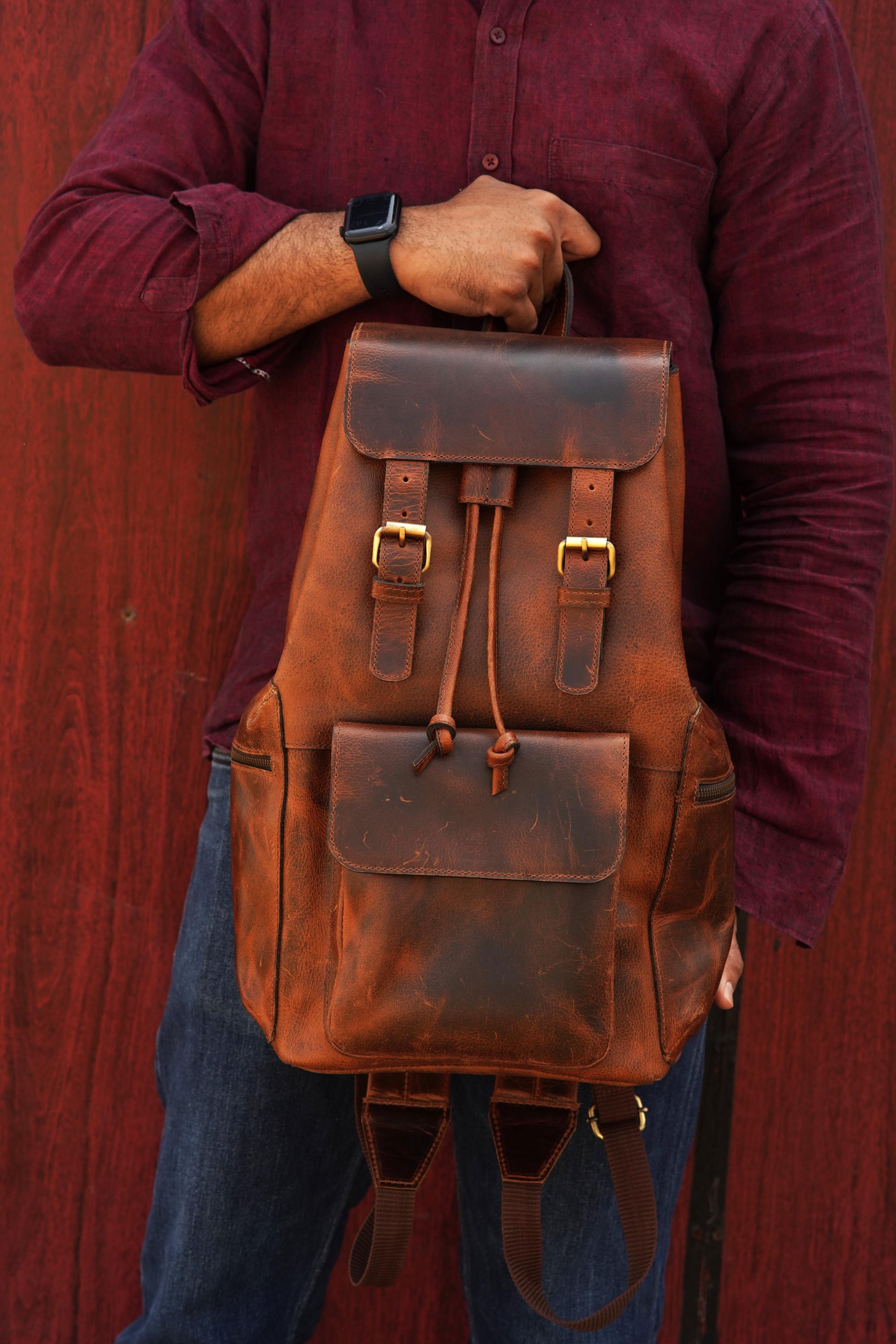 ハンドメイドブラウンレザーバックパック - 男女兼用ヴィンテージ