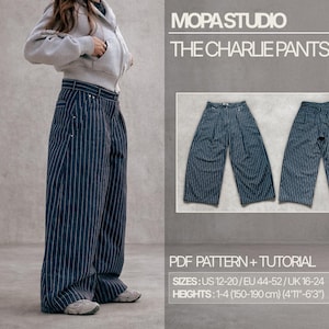 Peut inclure: Pantalon large à rayures bleu marine et blanches. L'image montre le pantalon sur une personne et une image séparée du pantalon. Le texte sur l'image indique "MOPA STUDIO THE CHARLIE PANTS" et "PDF PATTERN + TUTORIAL". Tailles US 12-20, EU 44-52, UK 16-24. Hauteurs 150-190 cm.