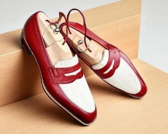 Handgemaakte tweekleurige rode en witte leren penny loafers: heren Oxford dress mocassins