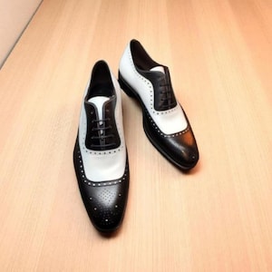 Handmade Two-Tone Leather Oxford Brogue Shoes: Wing Tip Dress Shoes