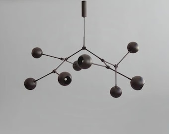 1950er Mid-Century Modern 8-armiger Sputnik Kronleuchter aus Messing | Skulpturale Deckenleuchte mit geschnitztem Messingschirm | Wohn & Esszimmer Pendelleuchte