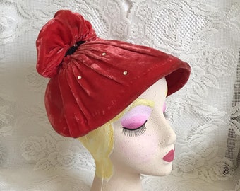 Vintage 1950s Screen Vogue Original Hat Burgundy Velvet Pink  display picture 3