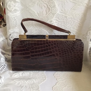 Bolso vintage de 1950 Bolso De la bolsa Reptil En relieve Marrón oscuro profundo Sin fabricantes Etiqueta Bolso de gran tamaño vendido tal cual!!