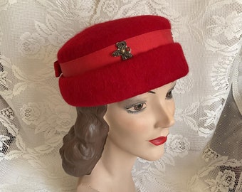 Vintage 1950's 1960's Hat Rich Red Wool Felt Adorned With Two Metallic Thread And Bead Bees
