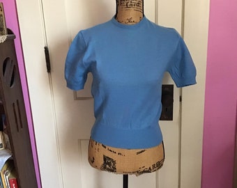 Vintage 1940's Sweater Short Sleeve Pullover Light Blue *A Joan Marie Baby Knit Classic* SMALL & Very Petite Size