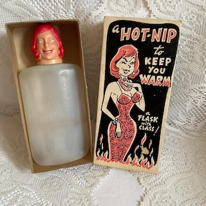 Vintage 1940&#39;s 1950&#39;s Flask *A Hot Nip To Keep You Warm* Plastic Flask Barware Liquor Memorabilia Joke Gift