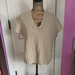 Vintage 1980&#39;s 1990&#39;s Sweater Vest Hand Knit/Crochet Beige In Color