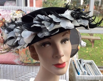 Vintage 1940s 1950s Hat Black Velvet White Fabric Flowers Black Feathers LUCY STYLE