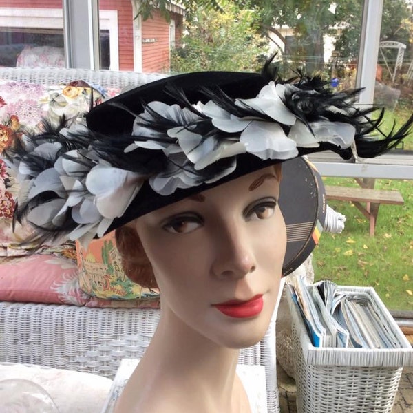 Vintage 1940s 1950s Hat Black Velvet White Fabric Flowers Black Feathers LUCY STYLE