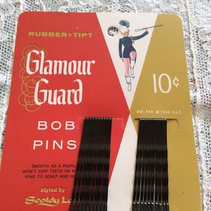 Vintage 1950s Bobby Hair Pins Deadstock En original tarjeta de exhibición de goma Tipt Glamour Guard Bob Pins Scolding Locks Corp. Appleton, Wisconsin