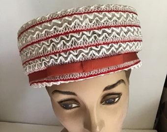 Vintage Cellophane Straw Jean Sutton Pill Box Hat Spiky Poof  display picture 1