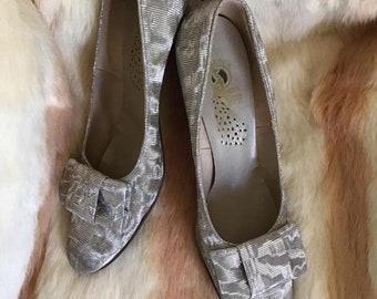 peacocks ladies pumps